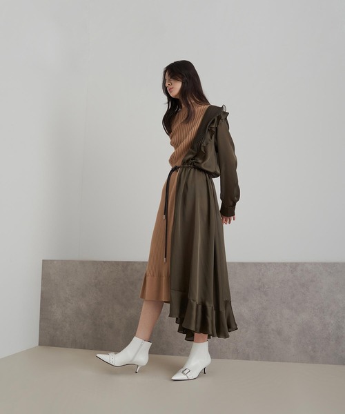 CHARLES & KEITH(チャールズ & キース)の「スタッズド アンクルブーツ / Studded Ankle Boots(ブーツ・レディース・ブラック/マルーン/ホワイト・22.5cm/23cm/23.5cm/24.5cm/25cm/25.5cm)」の8枚目の写真