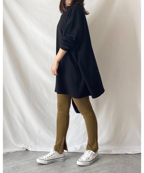 She's Closet(シーズクローゼット)の「Aラインフレアチュニック(スウェット・レディース・ブラック/グレイッシュベージュ/グレイッシュブルー・FREE)」の5枚目の写真
