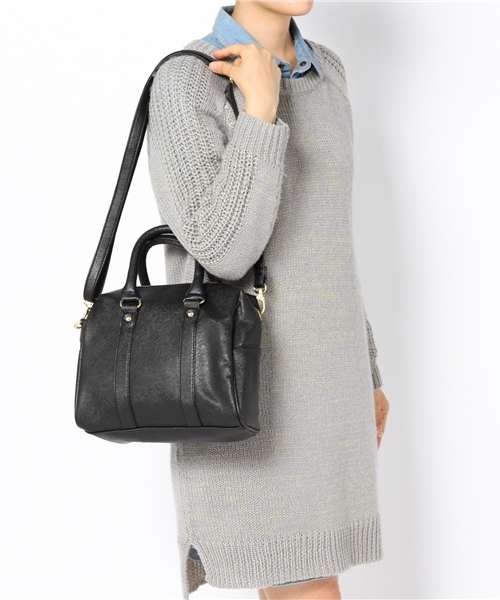 CIAOPANIC（チャオパニック）の「【Ciaopanic】型押し2WAYボストン（ショルダーバッグ・レディース・ブラック/ワインレッド/ロイヤルブルー・0）」の4枚目の写真