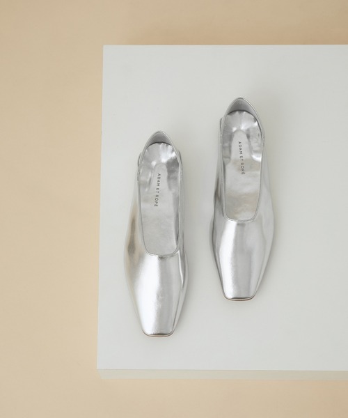 ADAM ET ROPE'(アダムエロペ)の「ソフトレザーフラット(パンプス・レディース・ブラック/ダークブラウン/オフホワイト/シルバー/イエロー・22.5cm/23.5cm/24.5cm/23.0cm/24.0cm)」の5枚目の写真