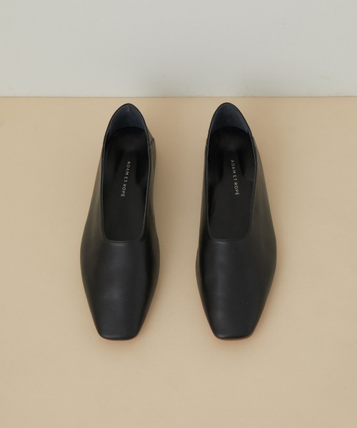 ADAM ET ROPE'(アダムエロペ)の「ソフトレザーフラット(パンプス・レディース・ブラック/ダークブラウン/オフホワイト/シルバー/イエロー・22.5cm/23.5cm/24.5cm/23.0cm/24.0cm)」の3枚目の写真