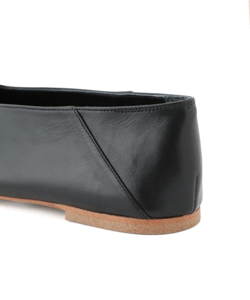 ADAM ET ROPE'(アダムエロペ)の「ソフトレザーフラット(パンプス・レディース・ブラック/ダークブラウン/オフホワイト/シルバー/イエロー・22.5cm/23.5cm/24.5cm/23.0cm/24.0cm)」の18枚目の写真