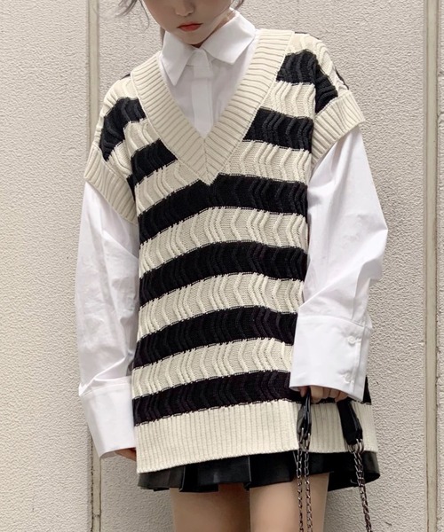 Figments(フィグメンツ)の「バックパッチシャツ(シャツ/ブラウス・レディース・ホワイト/ブラック・FREE)」の7枚目の写真