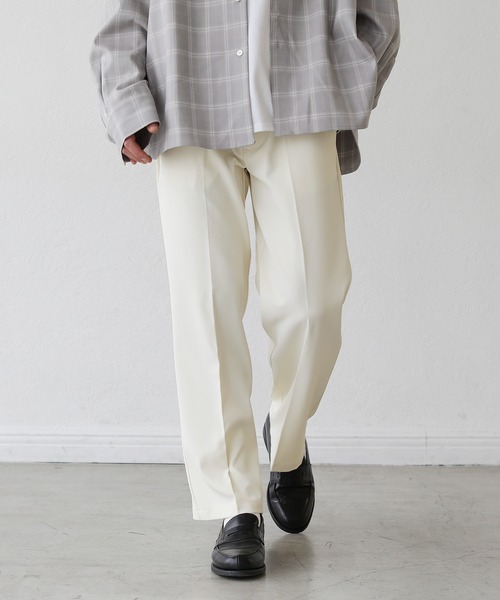 ASTRONOMY（アストロノミー）の「センタープレス足長ストレートスラックス（スラックス・メンズ・ブラック/ブラウン/アイボリー・M/L）」の2枚目の写真