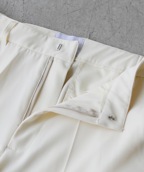 ASTRONOMY（アストロノミー）の「センタープレス足長ストレートスラックス（スラックス・メンズ・ブラック/ブラウン/アイボリー・M/L）」の17枚目の写真