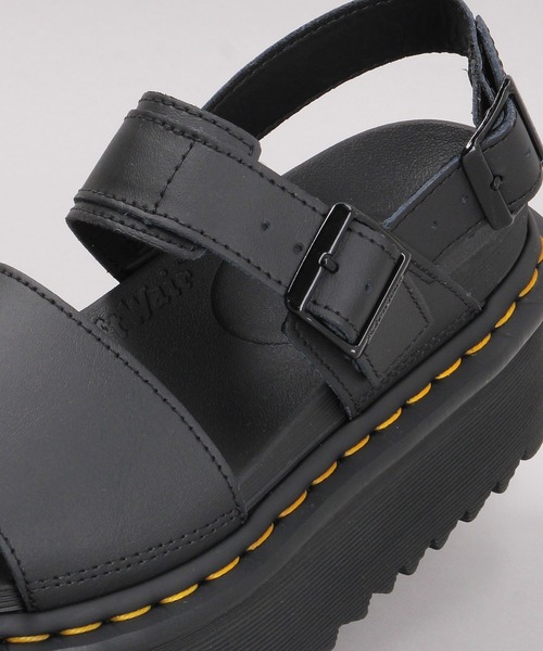 Dr. Martens（ドクターマーチン）の「【Dr.Martens /ドクターマーチン】VOSS QUAD 厚底プラットフォームサンダル（サンダル・レディース・ホワイト/ブラック・4/3/5）」の3枚目の写真