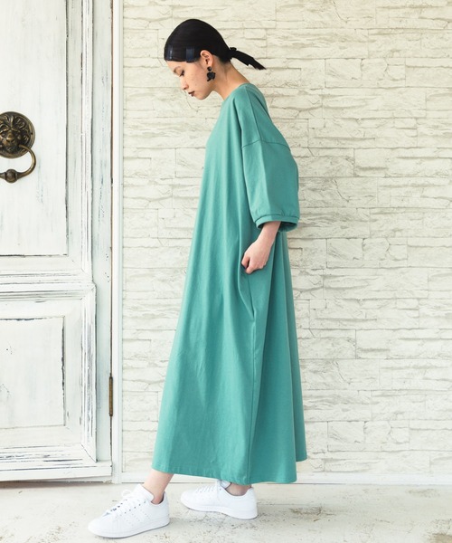 manana suerte（マニャーナスエルテ）の「プレーンカットソーワンピース（ワンピース・レディース・チャコールグレー/ブラック/パープル/グリーン・FREE）」の3枚目の写真