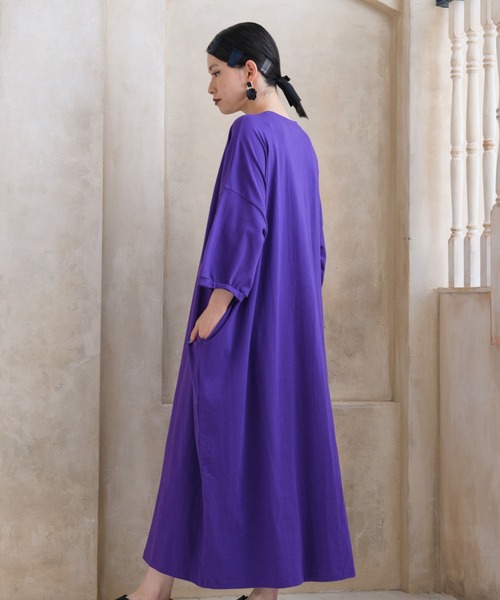 manana suerte（マニャーナスエルテ）の「プレーンカットソーワンピース（ワンピース・レディース・チャコールグレー/ブラック/パープル/グリーン・FREE）」の6枚目の写真