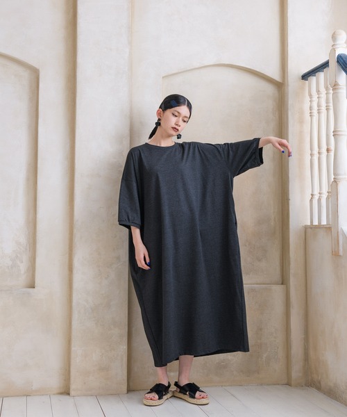 manana suerte（マニャーナスエルテ）の「プレーンカットソーワンピース（ワンピース・レディース・チャコールグレー/ブラック/パープル/グリーン・FREE）」の9枚目の写真