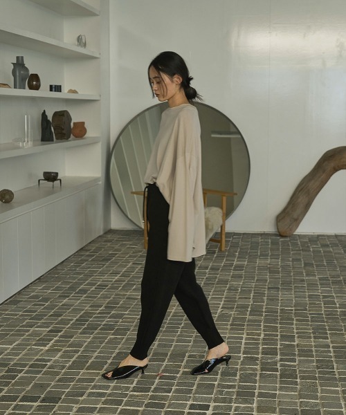 marjour（マージュール）の「OVER TEE（Tシャツ/カットソー・レディース・オフホワイト/ブラック/ベージュ・M）」の8枚目の写真