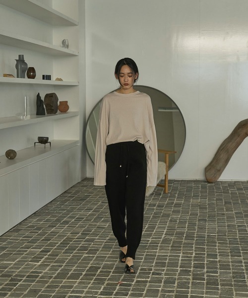 marjour（マージュール）の「OVER TEE（Tシャツ/カットソー・レディース・オフホワイト/ブラック/ベージュ・M）」の10枚目の写真