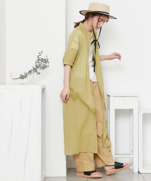 POU DOU DOU(プードゥドゥ)の「シアーコットンフリル襟ワンピース(ワンピース・レディース・ネイビー/イエロー/アイボリー・3)」の3枚目の写真