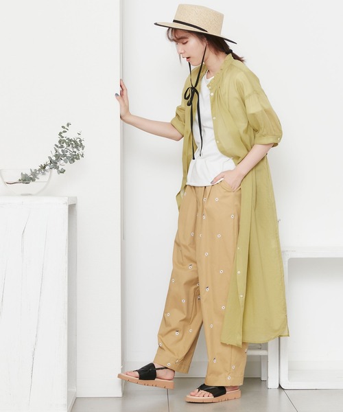 POU DOU DOU(プードゥドゥ)の「シアーコットンフリル襟ワンピース(ワンピース・レディース・ネイビー/イエロー/アイボリー・3)」の11枚目の写真