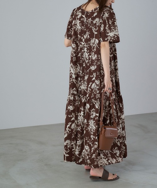 Chaco closet（チャコ クローゼット）の「3Wayボリュームギャザー裾切り替え半袖シャツワンピース/ロングカーデ（ワンピース・レディース・ブラック/ブラウン/オフホワイト/イエロー/オレンジ/ブルー/ブラック系その他/グレイッシュベージュ/ブラック系その他2・FREE）」の6枚目の写真