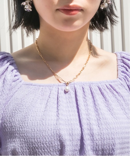 RANDA(ランダ)の「ペプラムカットソー(Tシャツ/カットソー・レディース・ブラック/パープル・FREE)」の4枚目の写真