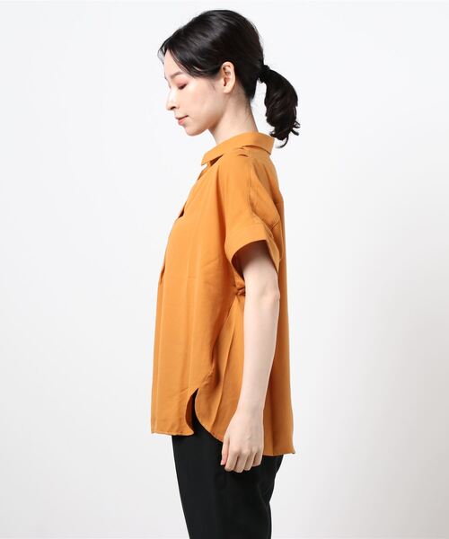 BELLUNA PLUS(ベルーナ)の「ジョーゼット素材スキッパーブラウス(シャツ/ブラウス・レディース・ネイビー/オフホワイト/カーキ/マスタード・MEDIUM/LARGE/X-LARGE)」の13枚目の写真