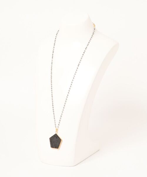 NAKAMOL（ナカモル）の「【NAKAMOL】モチーフネックレス（ネックレス・レディース・ブラック・FREE）」の3枚目の写真