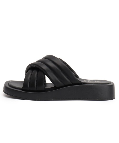 AG by aquagirl(エージーバイアクアガール)の「◆ボリュームクロスサンダル(サンダル・レディース・オフホワイト/ブラック・02/03)」の7枚目の写真