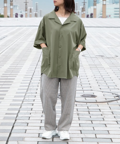 PairPair（ペアペア）の「腰ポケット付き開襟シャツ(ユニセックス)（シャツ/ブラウス・メンズ・ダークブルー/アイボリー/カーキ・FREE）」の5枚目の写真