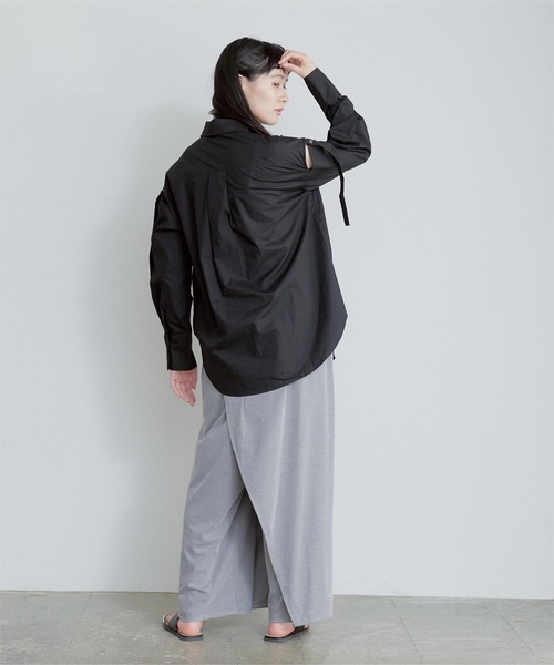 miette（ミエット）の「ｽﾘｯﾄｽﾘｰﾌﾞﾃﾞｻﾞｲﾝｼｬﾂ（シャツ/ブラウス・レディース・オフホワイト/ブラック・FREE）」の15枚目の写真