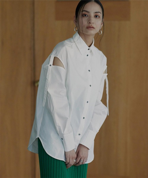 miette（ミエット）の「ｽﾘｯﾄｽﾘｰﾌﾞﾃﾞｻﾞｲﾝｼｬﾂ（シャツ/ブラウス・レディース・オフホワイト/ブラック・FREE）」の22枚目の写真