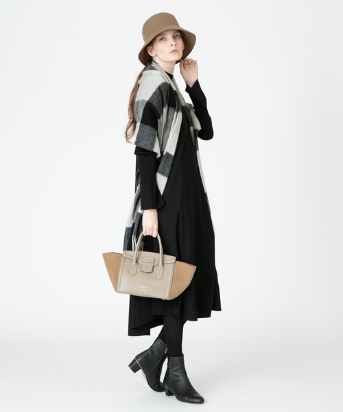 allureville（アルアバイル）の「フェルトバケットハット（ハット・レディース・ブラック/ベージュ・2）」の6枚目の写真