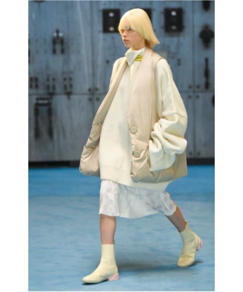 RAF SIMONS（ラフシモンズ）の「Padded oversized gilet（ベスト・メンズ・ダークブラウン系/ベージュ/ブラック・ONESIZE）」の3枚目の写真