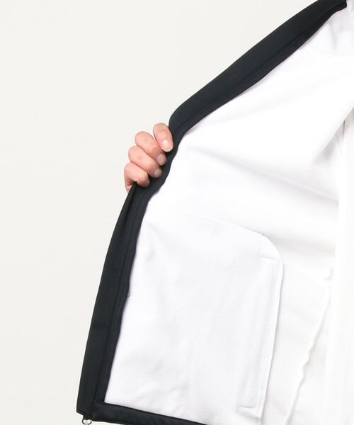 UNDER ARMOUR（アンダーアーマー）の「アンダーアーマー UNDER ARMOUR UA WINTER KNIT JACKET（ナイロンジャケット・メンズ・ホワイト/ブラック・LL/S/3L/L/M）」の3枚目の写真