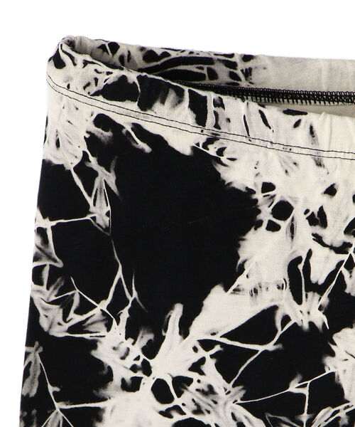 KMRii（ケムリ）の「KMRii/ケムリ/Tie Dye Leggings（レギンス/スパッツ・レディース・ブラック・FREE）」の3枚目の写真