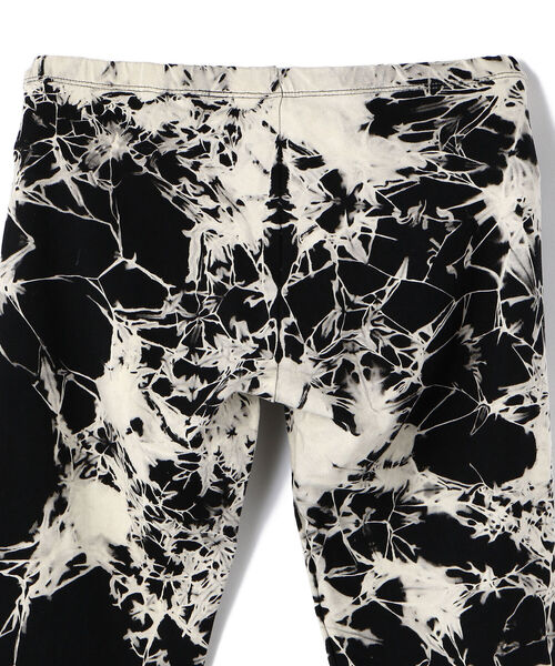 KMRii（ケムリ）の「KMRii/ケムリ/Tie Dye Leggings（レギンス/スパッツ・レディース・ブラック・FREE）」の4枚目の写真