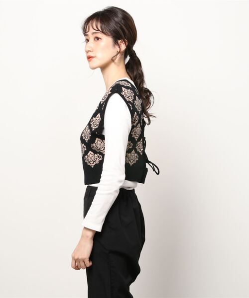 Per sist ence(パーシエンス)の「Per sist ence/パーシエンス ダブルジャガード ニットビスチェ(ベスト・レディース・チャコールグレー/ブラック・FREE)」の3枚目の写真