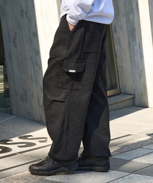 カーゴパンツ（グレー/灰色系・ワイド・ルーズ）ファッション通販