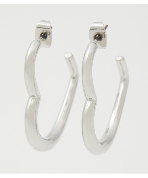 AZUL by moussy（アズールバイマウジー）の「HEART MOTIF EARRINGS/ハートモチーフイヤリング（ピアス（両耳用）・レディース・ゴールド系その他/シルバー・FREE）」の4枚目の写真