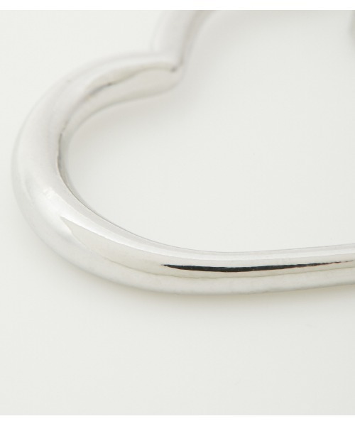 AZUL by moussy（アズールバイマウジー）の「HEART MOTIF EARRINGS/ハートモチーフイヤリング（ピアス（両耳用）・レディース・ゴールド系その他/シルバー・FREE）」の6枚目の写真