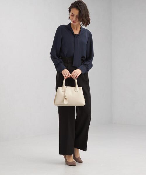 green label relaxing(グリーンレーベルリラクシング)の「P ボウタイ ブラウス(シャツ/ブラウス・レディース・ネイビー/オフホワイト/ナチュラル・FREE)」の12枚目の写真