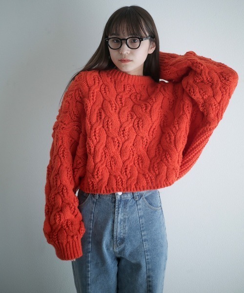 spoon store（スプーンストア）の「もちもちケーブルショート丈ニット（ニット/セーター・レディース・オレンジ/ブルー/アイボリー・フリー）」の3枚目の写真