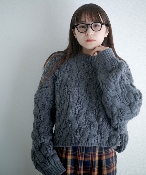 spoon store（スプーンストア）の「もちもちケーブルショート丈ニット（ニット/セーター・レディース・オレンジ/ブルー/アイボリー・フリー）」の14枚目の写真