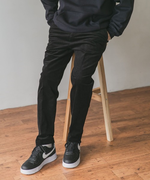 URBAN RESEARCH DOORS(アーバンリサーチドアーズ)の「コーデュロイストレッチトラウザー(その他パンツ・メンズ・オリーブ/グレー系その他/ブラック/ブルー・40/38/36)」の2枚目の写真