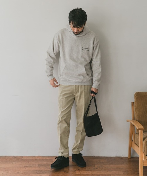 URBAN RESEARCH DOORS(アーバンリサーチドアーズ)の「コーデュロイストレッチトラウザー(その他パンツ・メンズ・オリーブ/グレー系その他/ブラック/ブルー・40/38/36)」の16枚目の写真