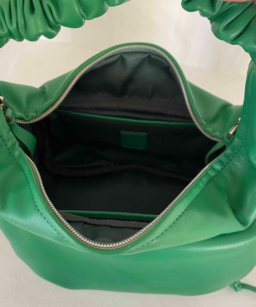 CAPRICIEUX LE'MAGE（カプリシューレマージュ）の「ギャザーハーフラウンドバッグ（ハンドバッグ・レディース・アイボリー/ブルー/グリーン/ブラック・FREE）」の10枚目の写真