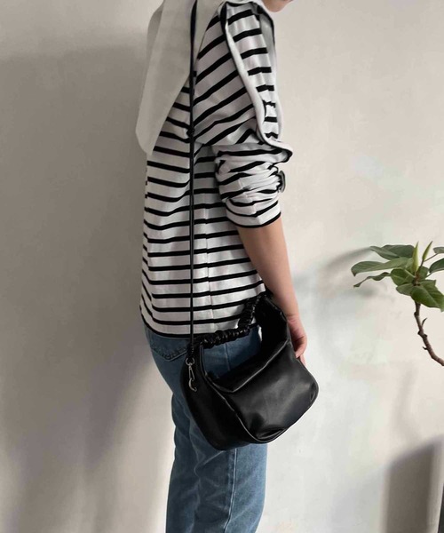 CAPRICIEUX LE'MAGE（カプリシューレマージュ）の「ギャザーハーフラウンドバッグ（ハンドバッグ・レディース・アイボリー/ブルー/グリーン/ブラック・FREE）」の20枚目の写真