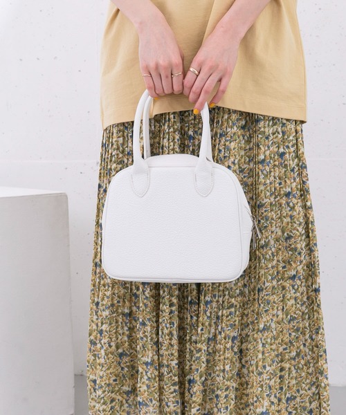 KBF（ケイビーエフ）の「エンボスミニボストンBAG（ボストンバッグ・レディース・ブラック/ホワイト/キャメル・ONE）」の5枚目の写真