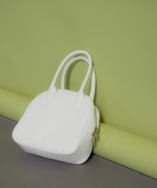 KBF（ケイビーエフ）の「エンボスミニボストンBAG（ボストンバッグ・レディース・ブラック/ホワイト/キャメル・ONE）」の8枚目の写真