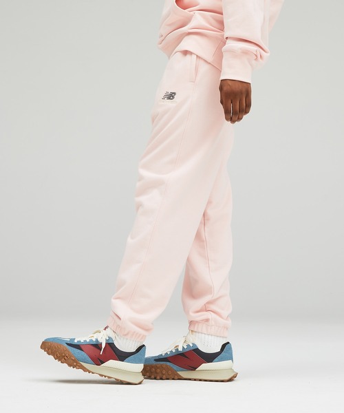 NEW BALANCE(ニューバランス)の「NB Essentials uni-ssentials スウェットパンツ(スウェットパンツ・メンズ・ピンクベージュ/カーキ/ネイビー/ブラック/ホワイト・01/02/03/04/05/00)」の9枚目の写真