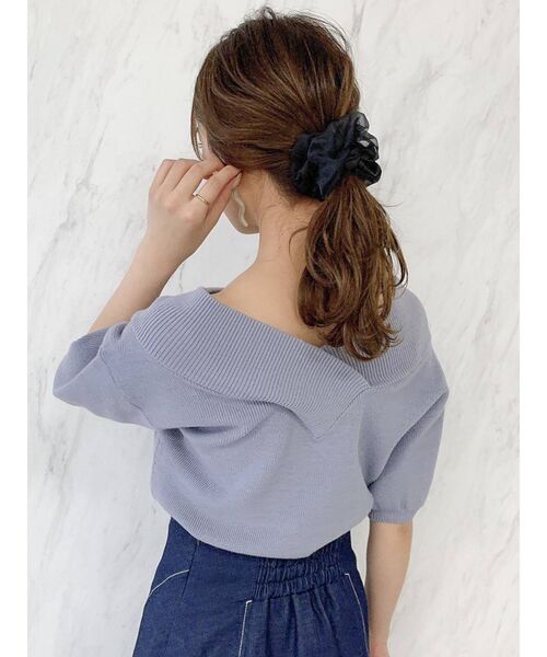 dazzlin（ダズリン）の「Vネックリブハーフスリーブトップス（ニット/セーター・レディース・ブラック/オフホワイト/ブルー/グリーン/モカ・FREE）」の12枚目の写真