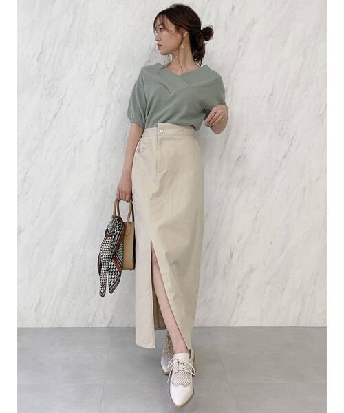 dazzlin（ダズリン）の「Vネックリブハーフスリーブトップス（ニット/セーター・レディース・ブラック/オフホワイト/ブルー/グリーン/モカ・FREE）」の18枚目の写真