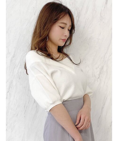 dazzlin（ダズリン）の「Vネックリブハーフスリーブトップス（ニット/セーター・レディース・ブラック/オフホワイト/ブルー/グリーン/モカ・FREE）」の19枚目の写真