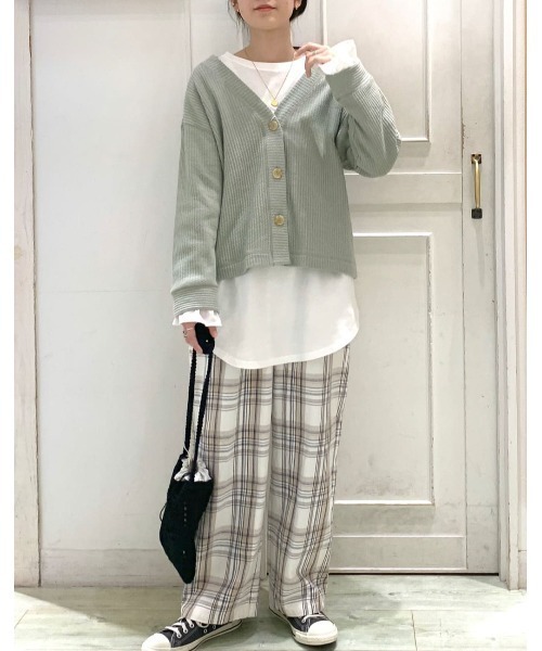 studio CLIP(スタディオクリップ)の「袖コンシャス長袖Tシャツ(Tシャツ/カットソー・レディース・ホワイト/ブラック/オフホワイト・FREE)」の20枚目の写真