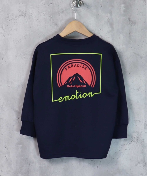 THE CASUAL(カジュアル)の「ビッグシルエットプリントトレーナー キッズ(スウェット・キッズ・ホワイト系/ブラック系/ブラック系2/杢グレー/ブラック系1/カーキ/オフホワイト/チャコール/ブラック/ベージュ系/ネイビー/グリーン系/ブラック系4/ブルー系/ミント/ベージュ/ブラック系3/オートミール・130cm/120cm/150cm/110cm/160cm/140cm)」の17枚目の写真