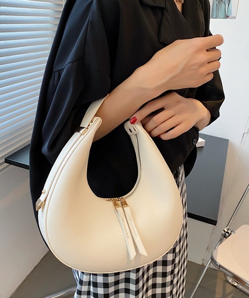 florist(フローリスト)の「【2WAY/3WAY】PUレザーのハーフムーンショルダーバッグ/ハンドバッグ(ショルダーバッグ・レディース・ベージュ/ブラック/グリーン/オレンジ・FREE)」の18枚目の写真